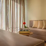 Aelia لايميناس